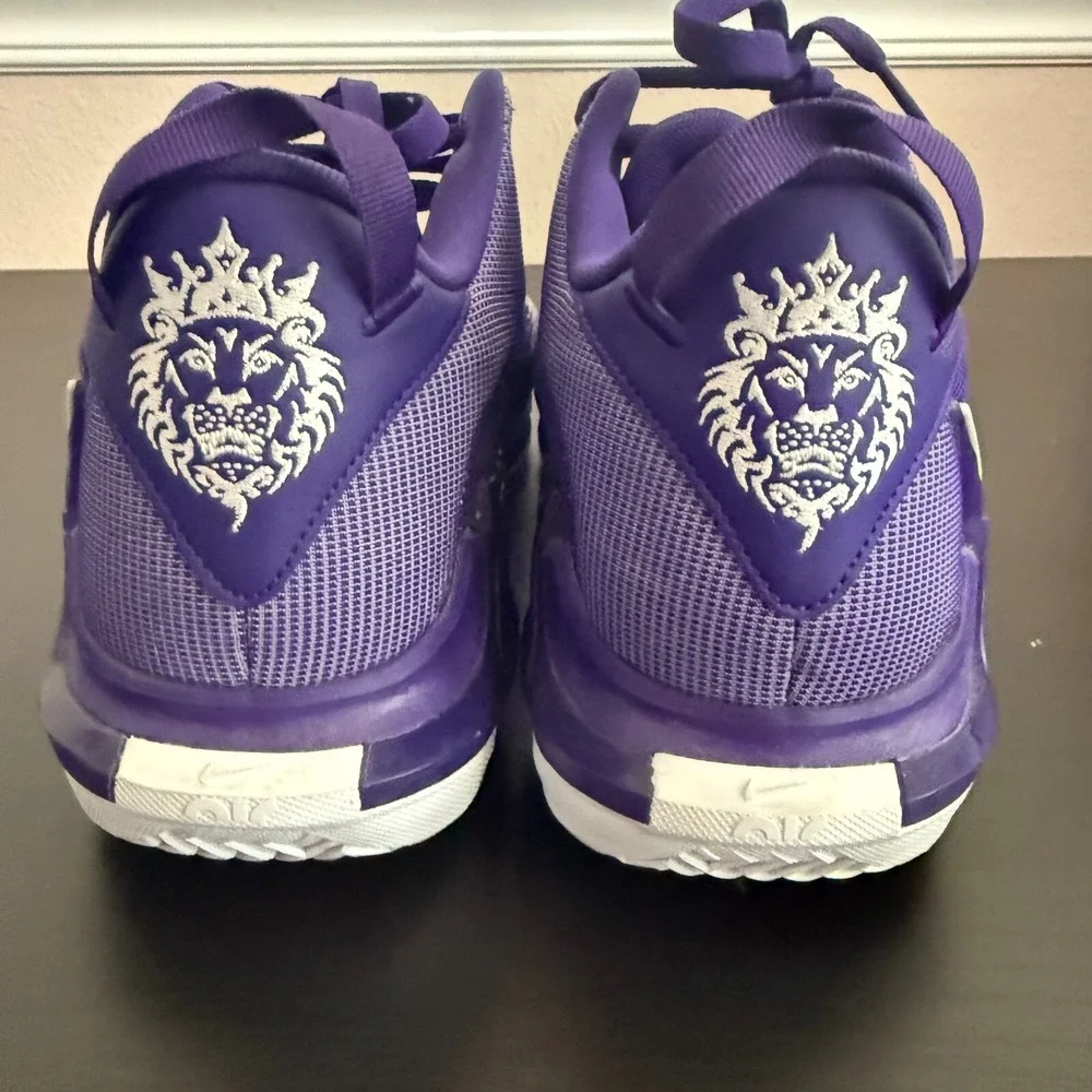 Nike Lebron Witness Vii Sneakers Mens 12 Purple White Lace-Up Running Shoes‎